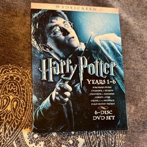 Harry Potter 6-Disc DVD Set - Black and Blue